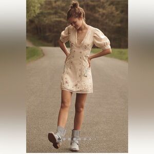 Anthropologie NWT Linen Blend Puff-Sleeve V-Neck Embroidered Mini Dress size 4.